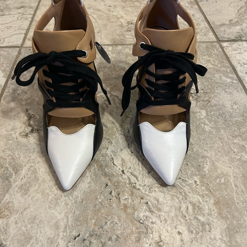 Gianni Bini pumps so 8.5